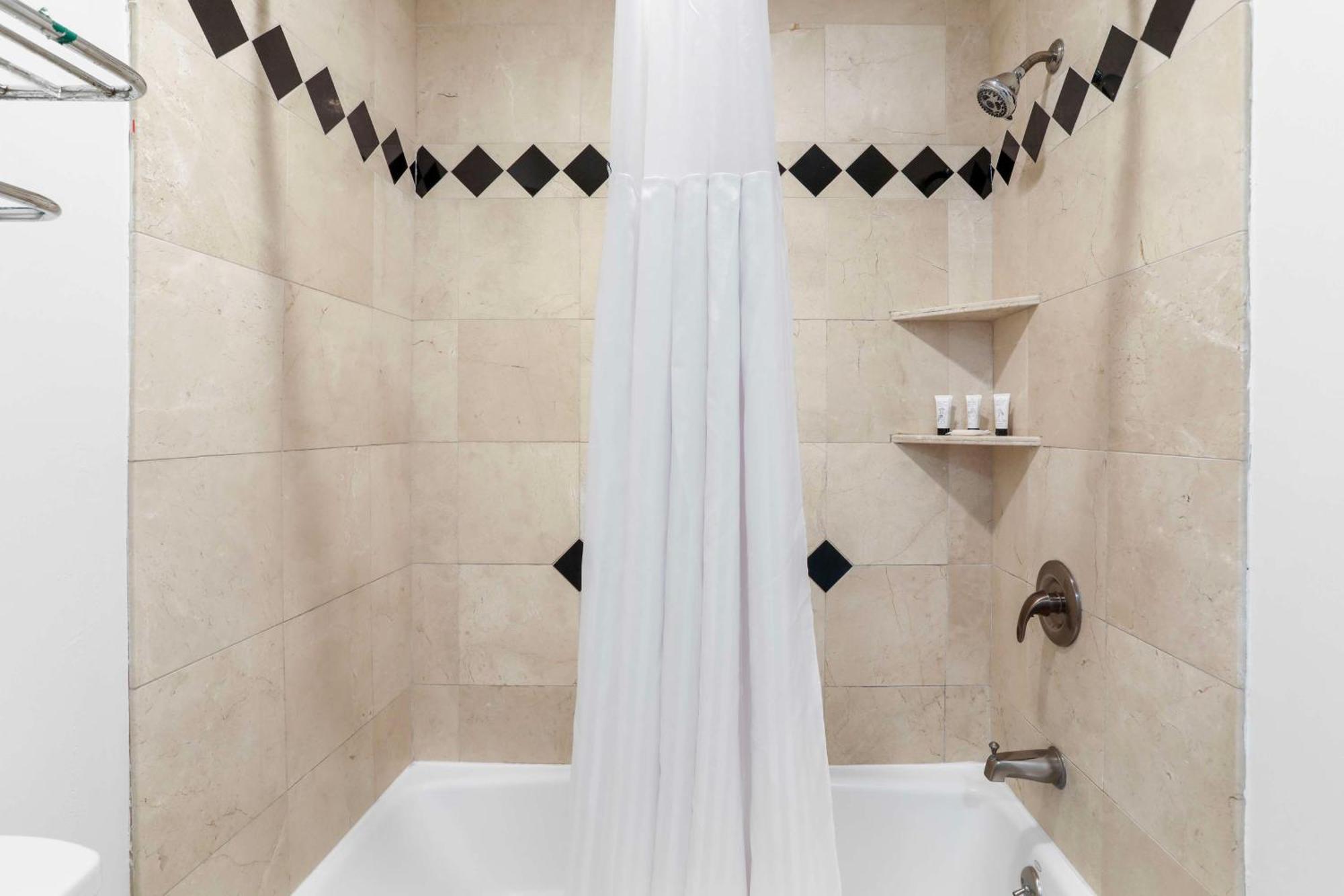 Signature Inn Berkeley Zewnętrze zdjęcie