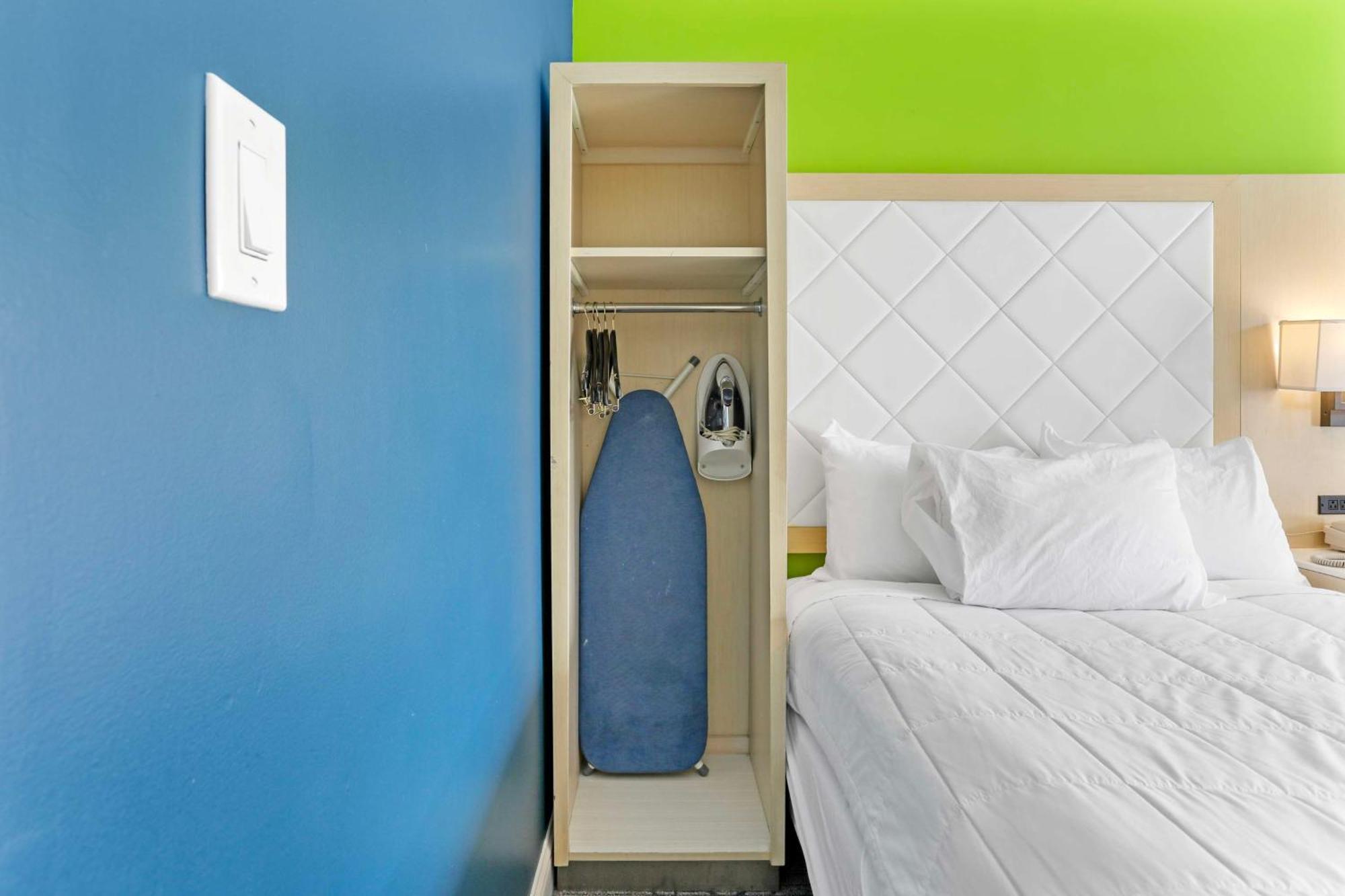 Signature Inn Berkeley Zewnętrze zdjęcie